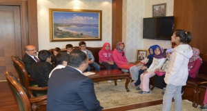Abdi Özeren İmam Hatip Ortaokulu birincilerinden Vali Kürklüye ziyaret.