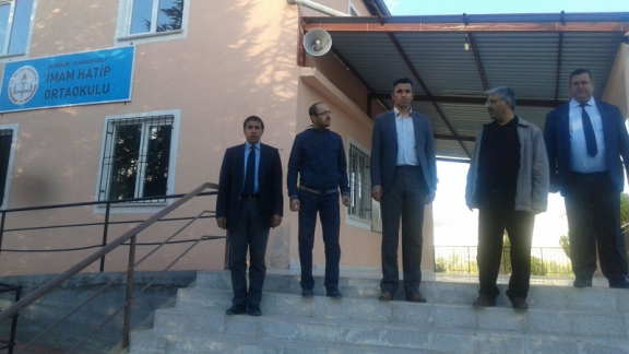 Milli Eğitim Müdürü Mahmut BAYRAM Karamanlı İlçemizdeki Okulları Denetledi 