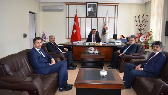 İl Milli Eğitim Müdürü Mahmut BAYRAM´dan Karamanlı Belediye Başkanı Fatih SELİMOĞLU´na Ziyaret
