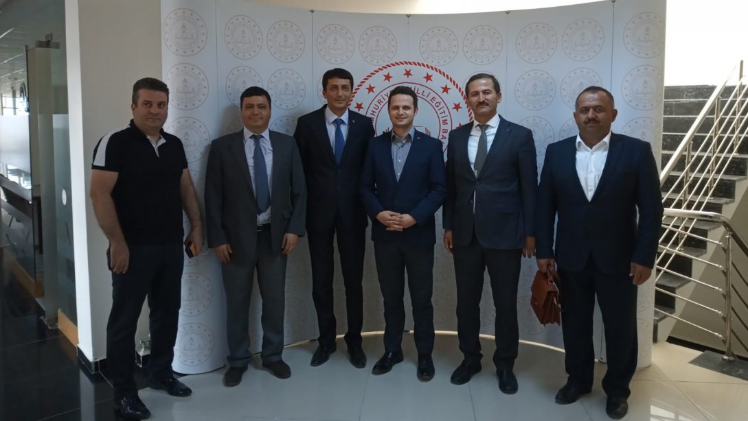 İbn-i Sina MTAL ve Mehmet Uzal SBL Yöneticilerinden Milli Eğitim Müdürü Emre ÇAY'a Hayırlı Olsun Ziyareti