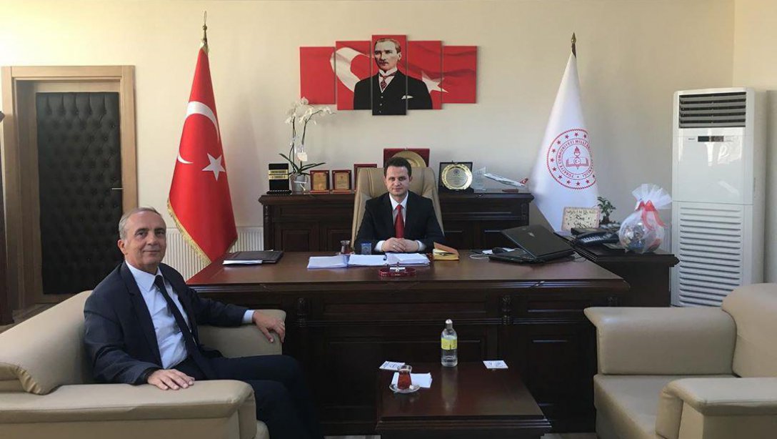 Burdur Belediyesi Başkan Yardımcısı Hasan Duygulu'dan Milli Eğitim Müdürü Emre ÇAY'a hayırlı olsun ziyareti.