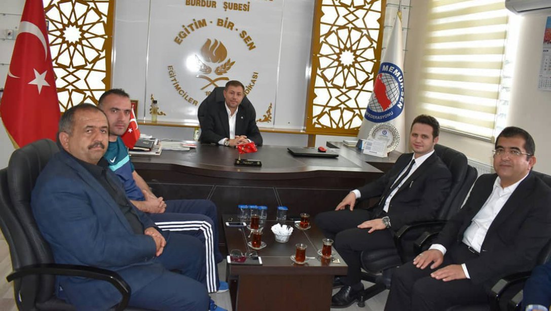 İl Milli Eğitim Müdürü Emre Çay, Memursen ve Eğitim Bir Sen İl Başkanı Murat Bulut ve Yönetim Kuruluna iadei ziyarette bulundu.