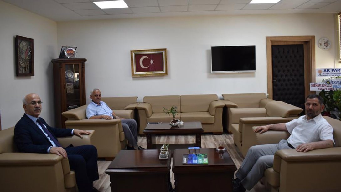 İl Müftüsü Enver Türkmen'den İl Milli Eğitim Müdürü Erdem Kaya'ya Hayırlı Olsun Ziyareti.