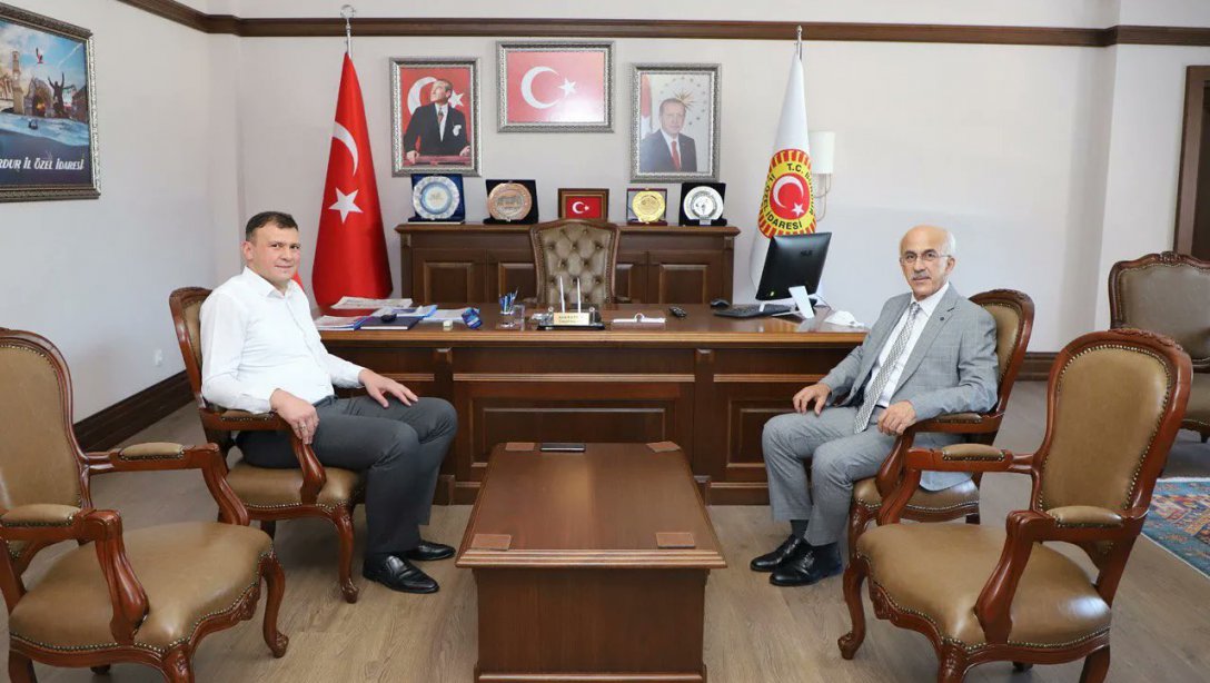 İl Milli Eğitim Müdürü Erdem KAYA, İl Özel Genel Sekreteri Asım ERTİLAV'a iade-i ziyarette bulundu.