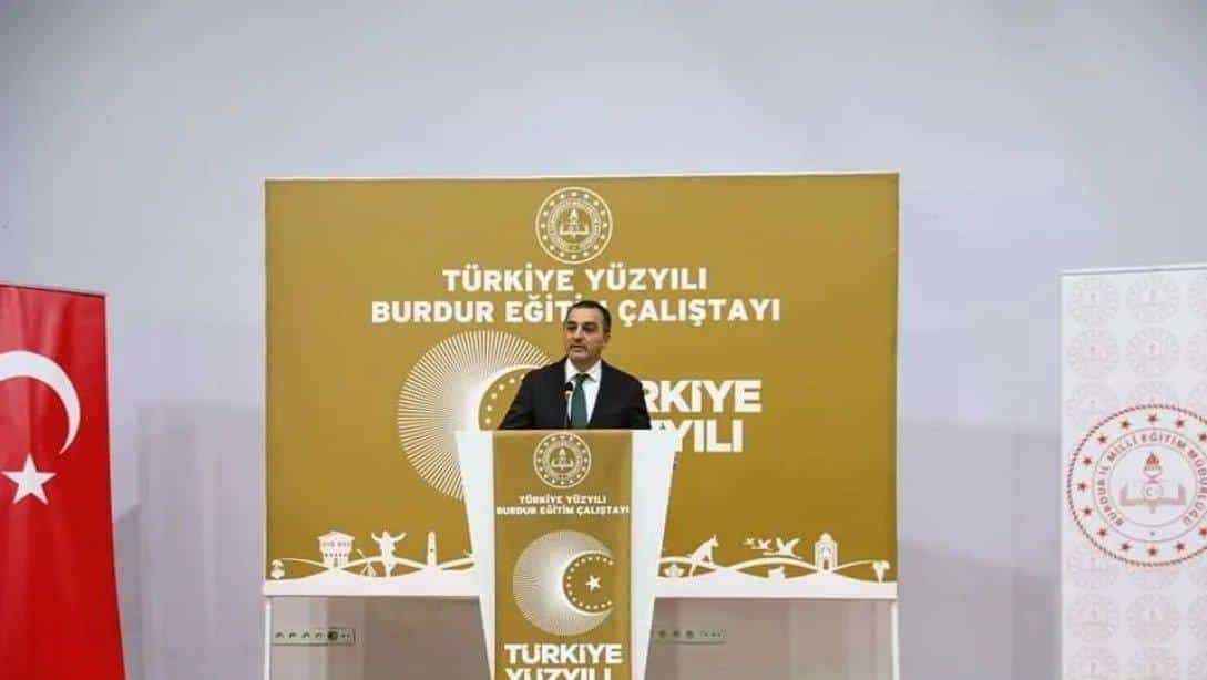 Valimiz Sn. Türker Öksüz Türkiye Yüzyılı Burdur Eğitim Çalıştayı'na Katıldı