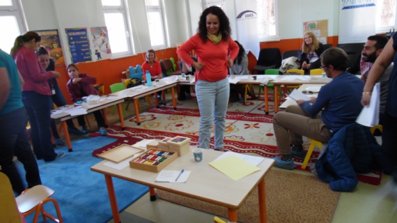 Montessori Öğretim Yöntem Tekniklerine Yönelik Eğitim