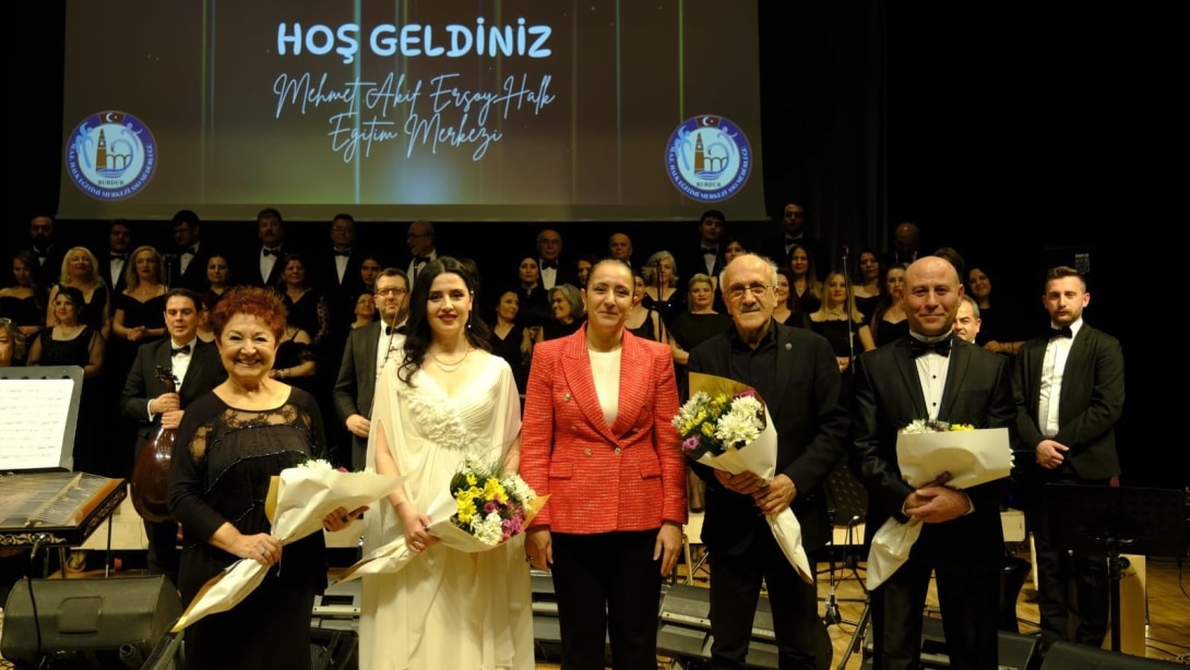 Valimiz Sayın Tülay Baydar Bilgihan, Halk Eğitimi Merkezi'nin Türk Sanat Müziği Konserine Katıldı